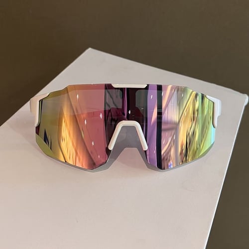 Skiing, mountaineering, and cycling goggles (windproof and sandproof)