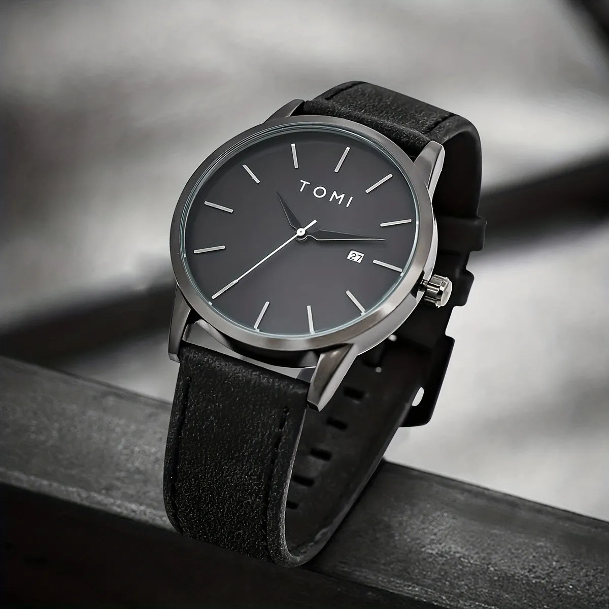 TOMI T-071 Watch For Men Date Quartz Round Shape