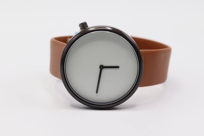 TOMI T-078 Unisex Watch Round Dial Leather Strap